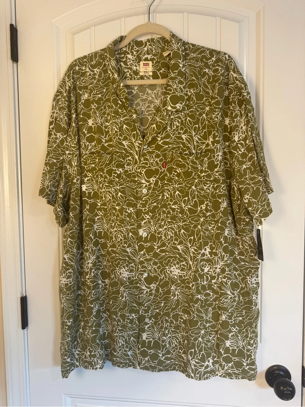Levi's Olive & White Floral Short-Sleeve Button-Up Shirt